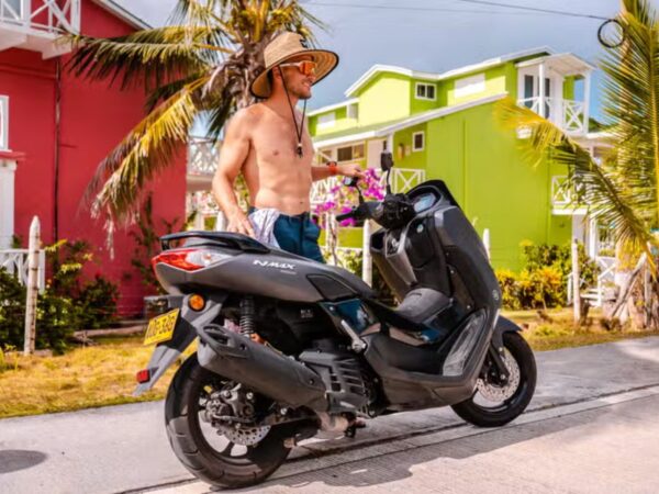 Alquiler de Motos en San Andrés Islas con Exploria 02 Alquiler de Motos San Andrés Islas