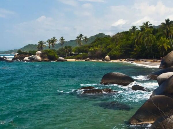 Combo Cabo San Juan Parque Tayrona + Chiva Rumbera en Santa Marta con Exploria 6 Combo Cabo San Juan Parque Tayrona + Chiva Rumbera en Santa Marta