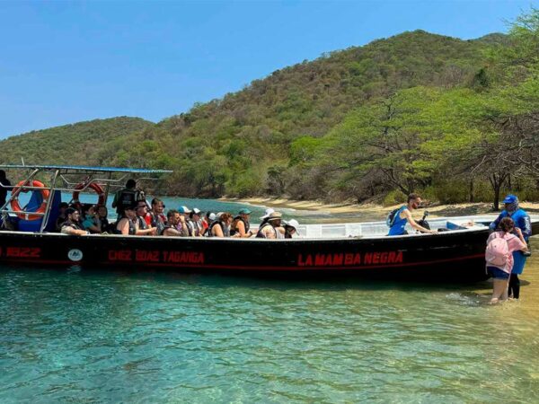 Combo Fiesta Blanca en Catanarán + Minca, Pozo Azul, Taganga y Playa Grande en Santa Marta con Exploria 8 Combo Fiesta Blanca en Catamarán + Minca, Pozo Azul, Taganga y Playa Grande en Santa Marta